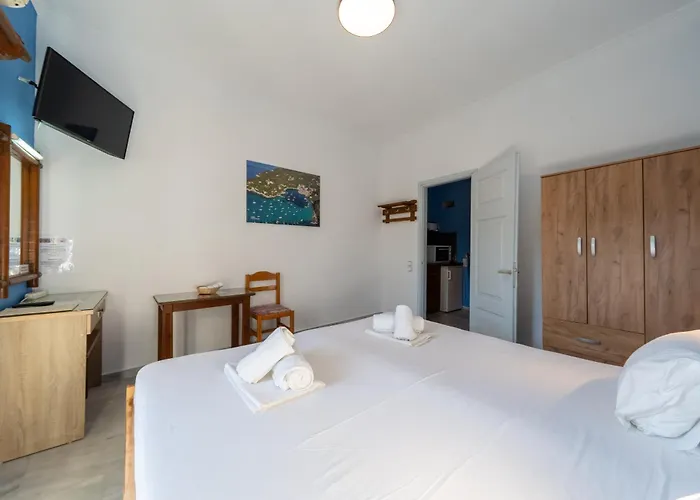 Bastas Hotel & Studios