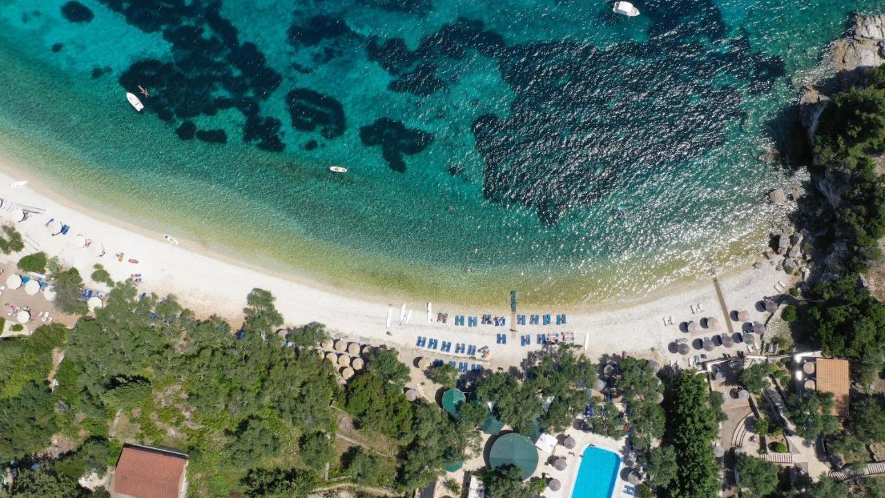 Bastas & Hotel Lakka (Paxos)