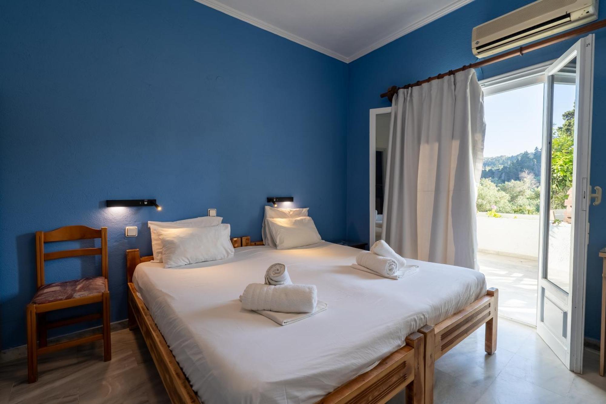 Bastas & Lakka (Paxos)