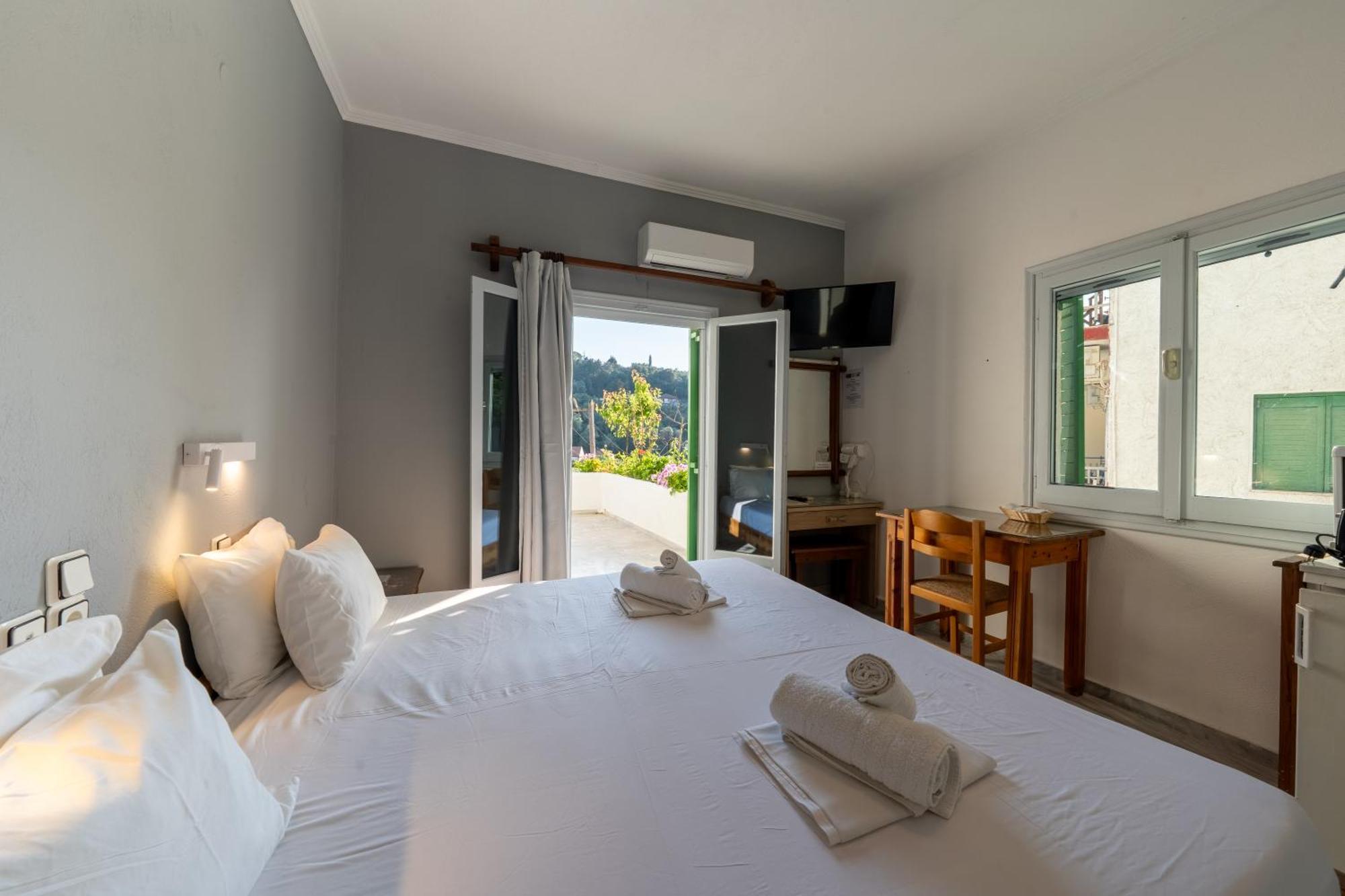 Hotel Bastas & 2*